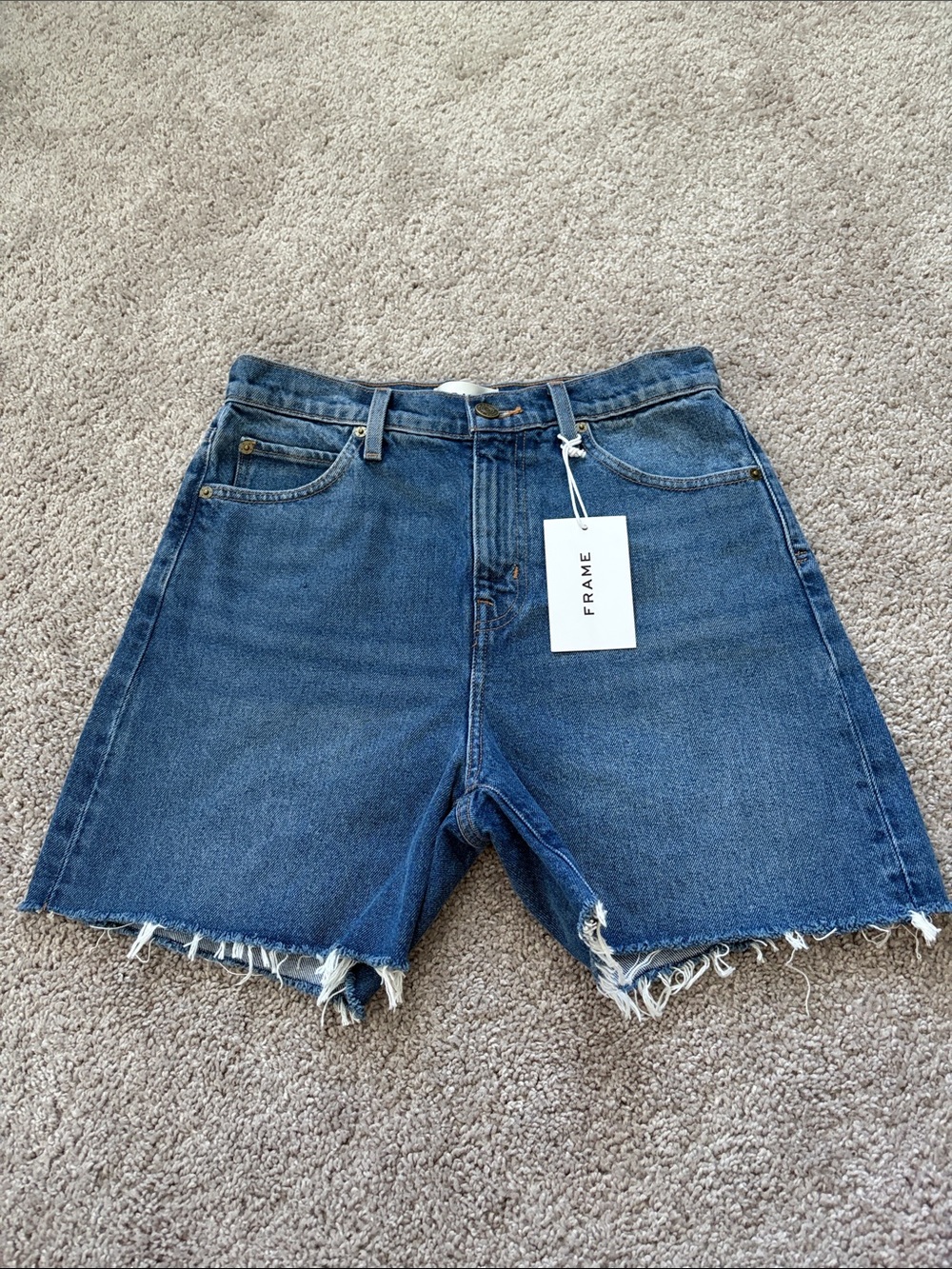 Frame The Easy Fray Hem Shorts size 26 color maraud